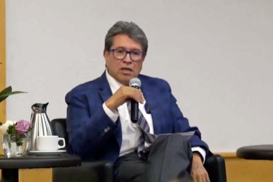 Seguridad jurídica a inversión, plantea Monreal ante empresarios de Querétaro