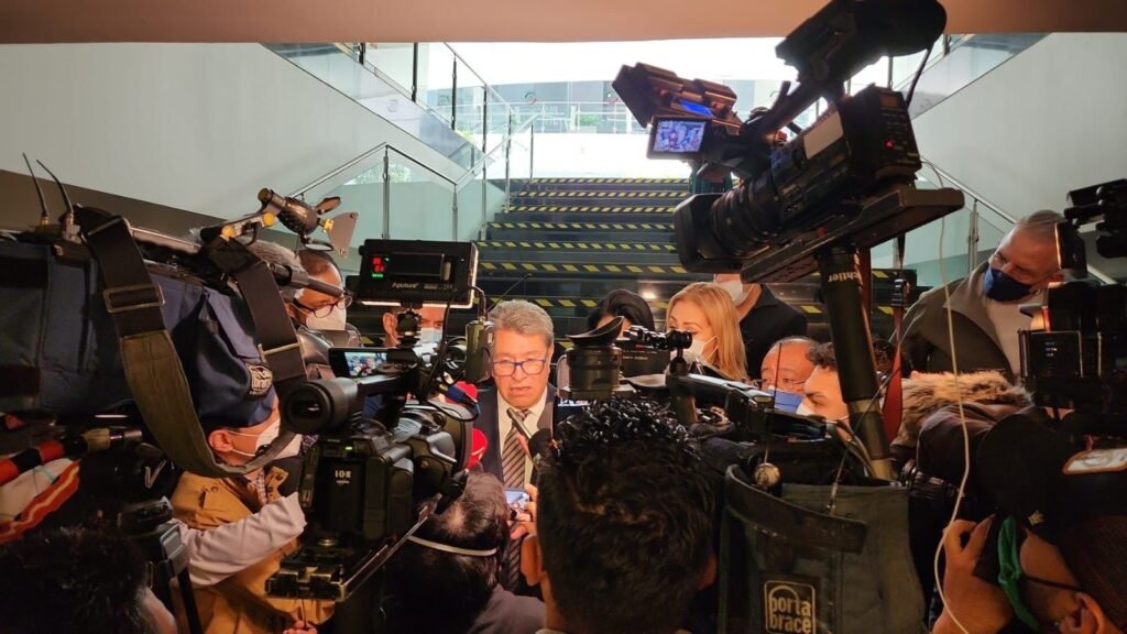 Monreal presenta a Segob y Fuerzas Armadas propuesta para ampliar tareas en seguridad