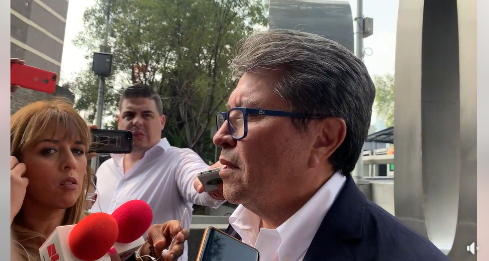 Monreal presenta demanda por mal uso de comunicaciones privadas