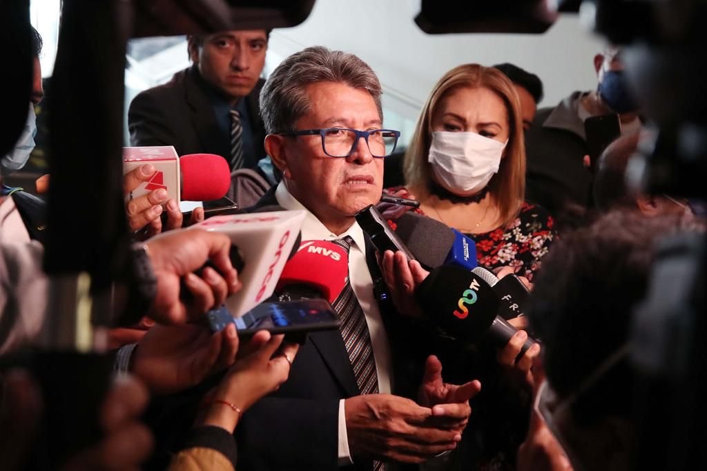 Reforma al quinto transitorio es completamente nueva: Monreal