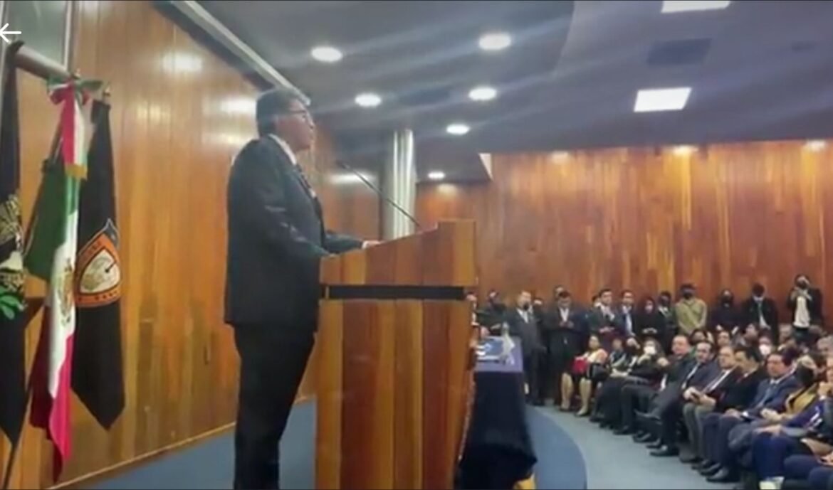 Poder Judicial adolece de independencia plena, asegura Ricardo Monreal