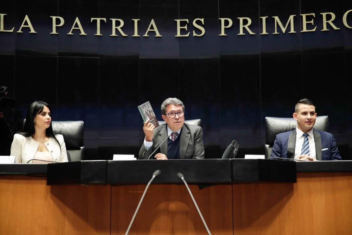 Llama Monreal a nuevas generaciones a consolidar la cultura política