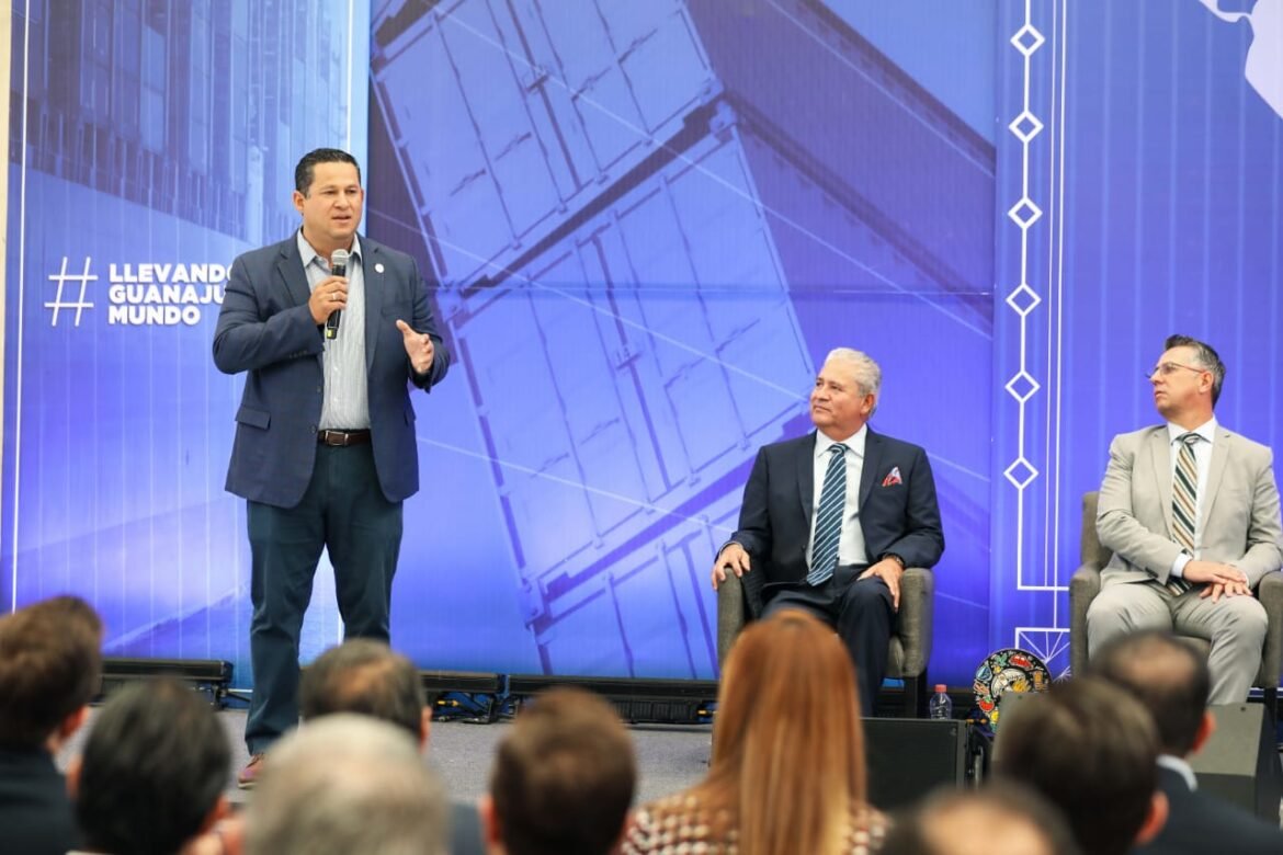 Preside Gobernador ceremonia del 30 aniversario de COFOCE