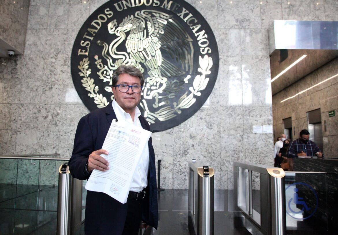 Por diversos delitos tipificados, demanda Monreal a Layda Sansores