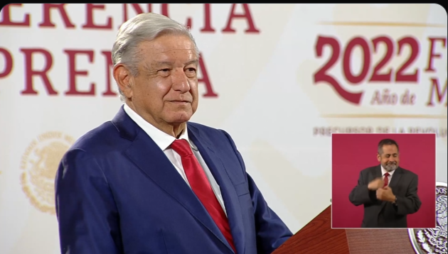 Ahora llenen el zócalo porque esto fue un "streptease" político del conservadurismo