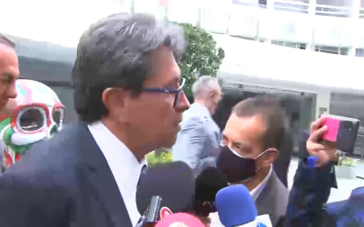 Monreal respalda dictamen sobre vacaciones dignas para las y los trabajadores