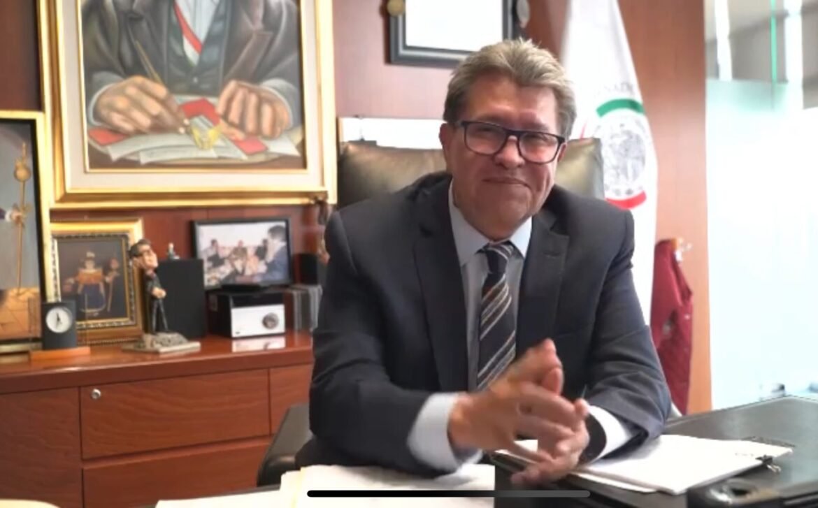 Senadores de diferentes grupos parlamentarios se solidarizan con Monreal