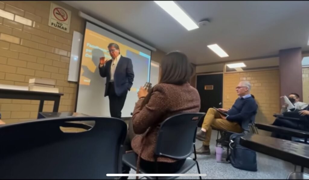 Aumento de tasas de interés, etapa difícil que podrá superarse: Monreal