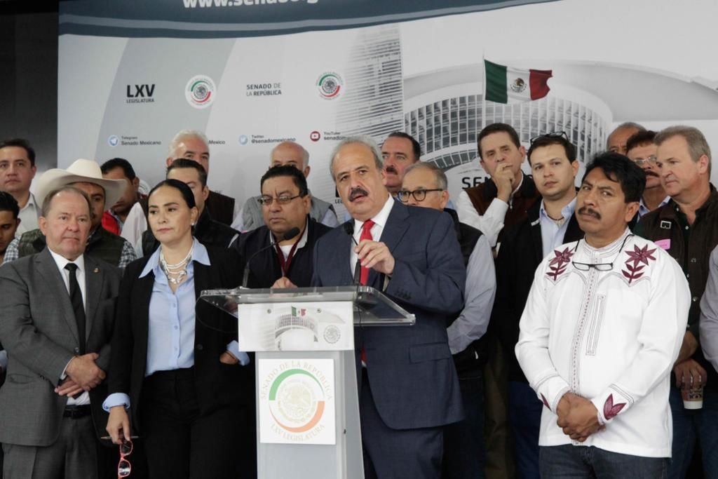 Senadores de Morena van contra plaguicidas