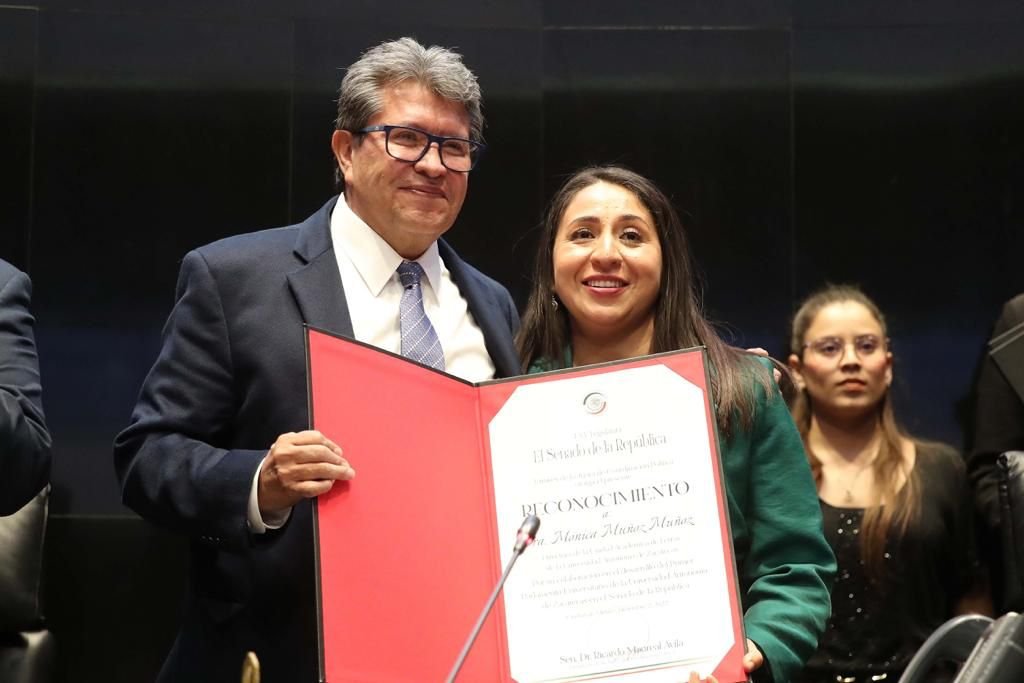 En el actual proceso de transición política inacabada, México requiere de jóvenes frescos con ánimo de renovación: Monreal