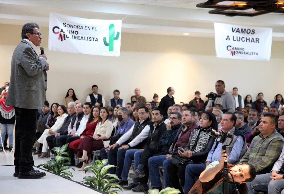 Acompañado por Alfonso Durazo, reciben en Sonora entre aplausos a Ricardo Monreal