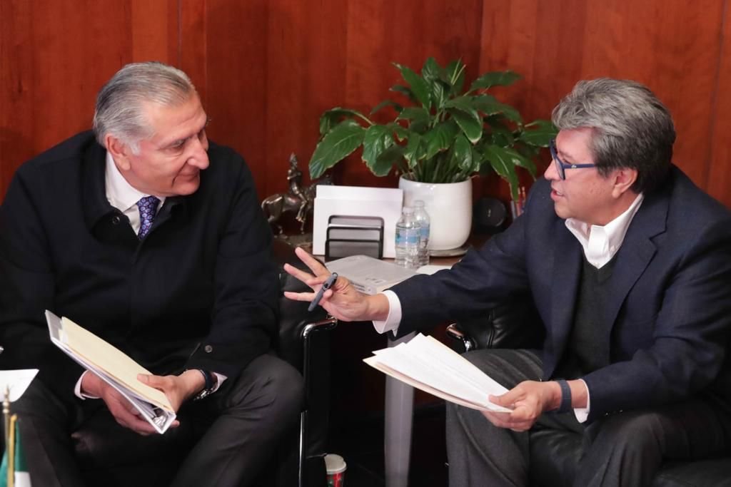 Monreal entrega a Segob 21 bloques de inconsistencias en dictamen de reforma electoral