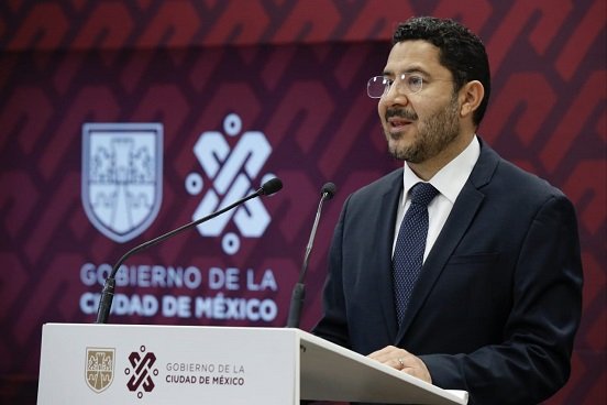 Ante bajas temperaturas reparten cobertores y cenas calientes en CDMX