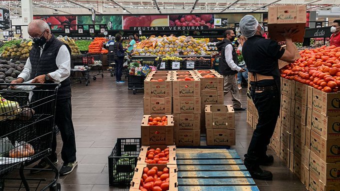Un aumento abrupto al salario mínimo podría afectar inflación