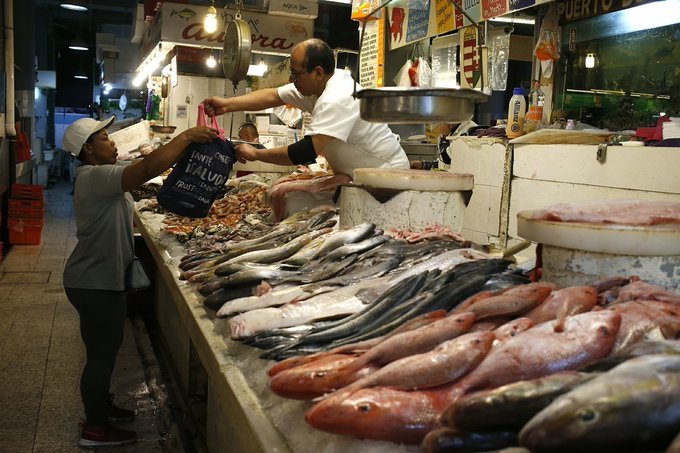 Inflación cierra el año con casi 5 por ciento arriba de lo estimado por el gobierno