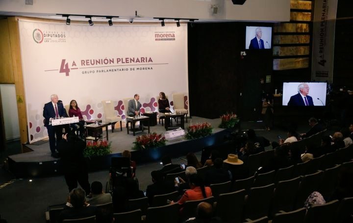 La arrogancia de Morena, pensar diferente y no al chantaje fue la pasarela de "corcholatas"