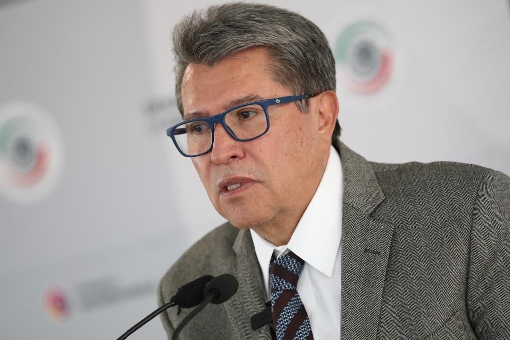 En México debemos modificar la Constitución y la ley para que la justicia sea efectiva: Monreal
