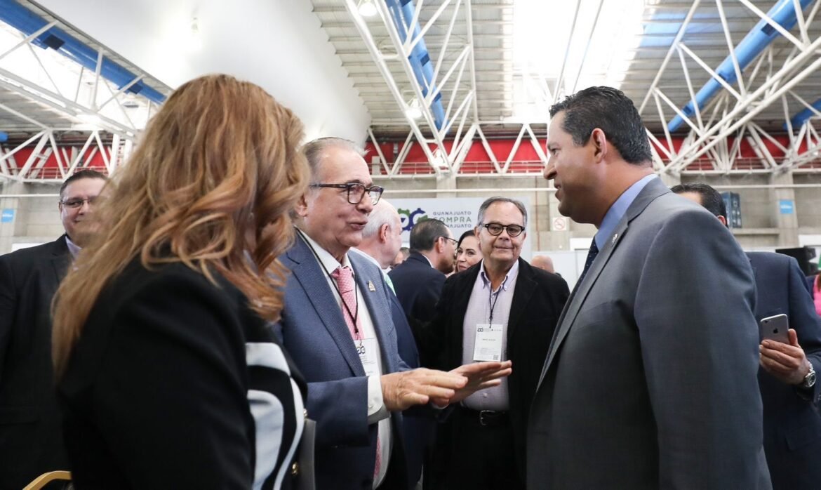Inaugura Gobernador “Guanajuato compra a Guanajuato”