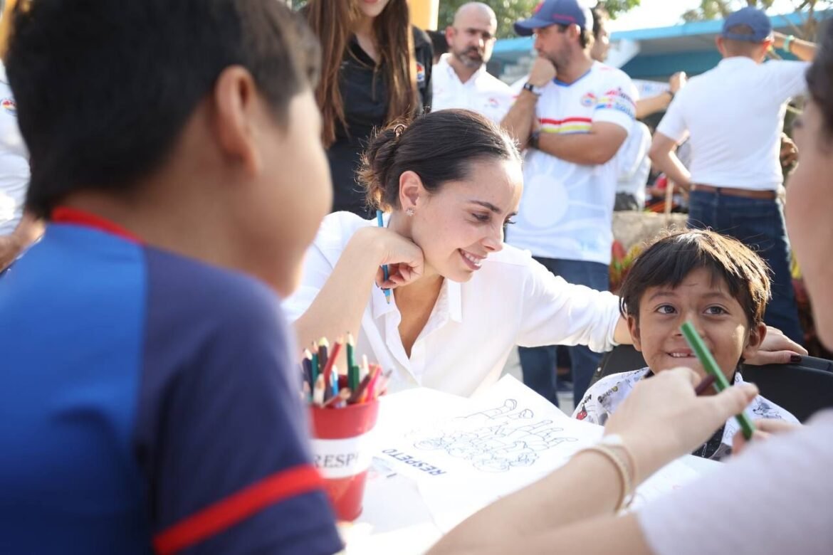 Ana Patricia Peralta siembra esperanza en Tres Reyes
