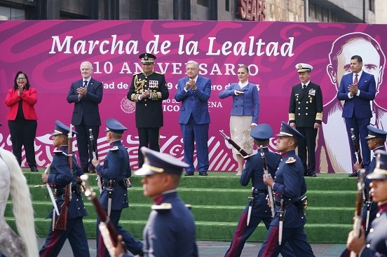 AMLO conmemora 110 Aniversario de la Marcha de la Lealtad