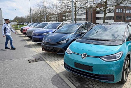Parlamento Europeo aprueba prohibir los vehículos de gasolina y diésel en 2035