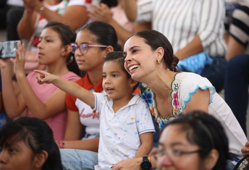 Trabajemos juntos como familia por el bienestar de Cancún; Ana Patricia Peralta