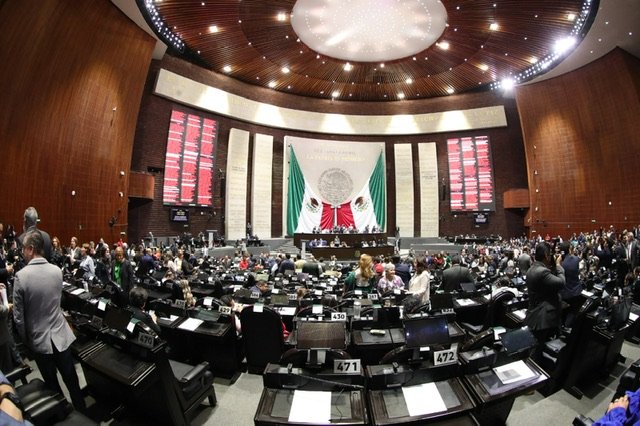 Posponen reforma que acotaría al TEPJF