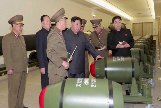 Corea del Norte prueba un dron submarino capaz de provocar un tsunami radiactivo
