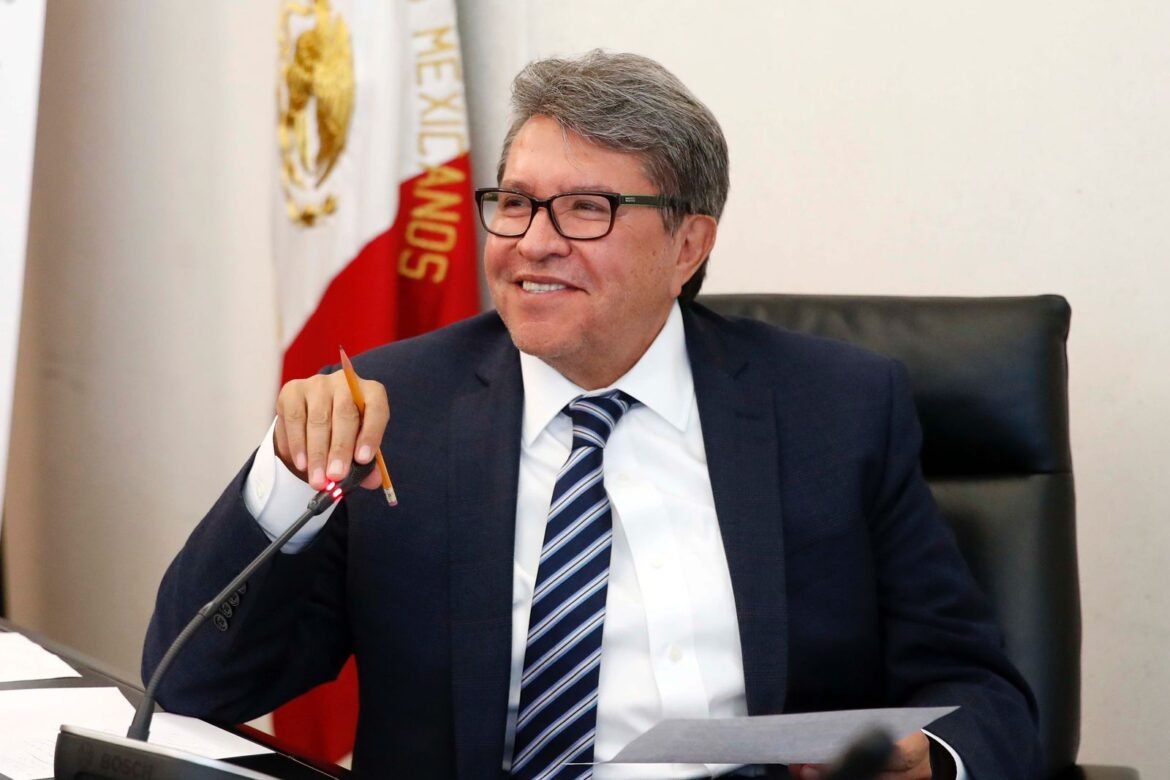 Es momento de tomar definiciones políticas rumbo a elección en Coahuila: Monreal