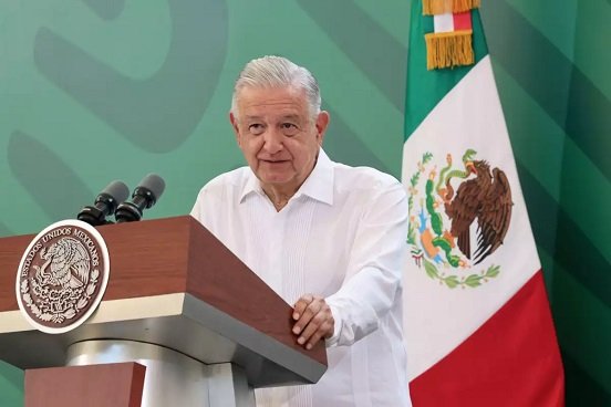 AMLO tilda de "pseudoambientalistas" a defensores de cenotes en Quintana Roo