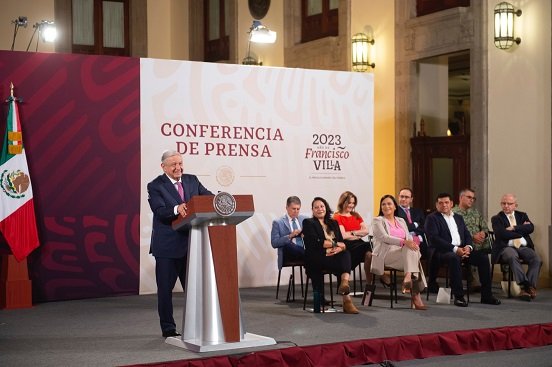 Los "prepotentes" que marcharon para defender a la SCJN y los pretextos del gobierno