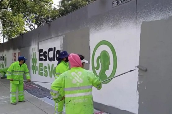 Sheinbaum frena borrado de pintas de «corcholatas» en la CDMX
