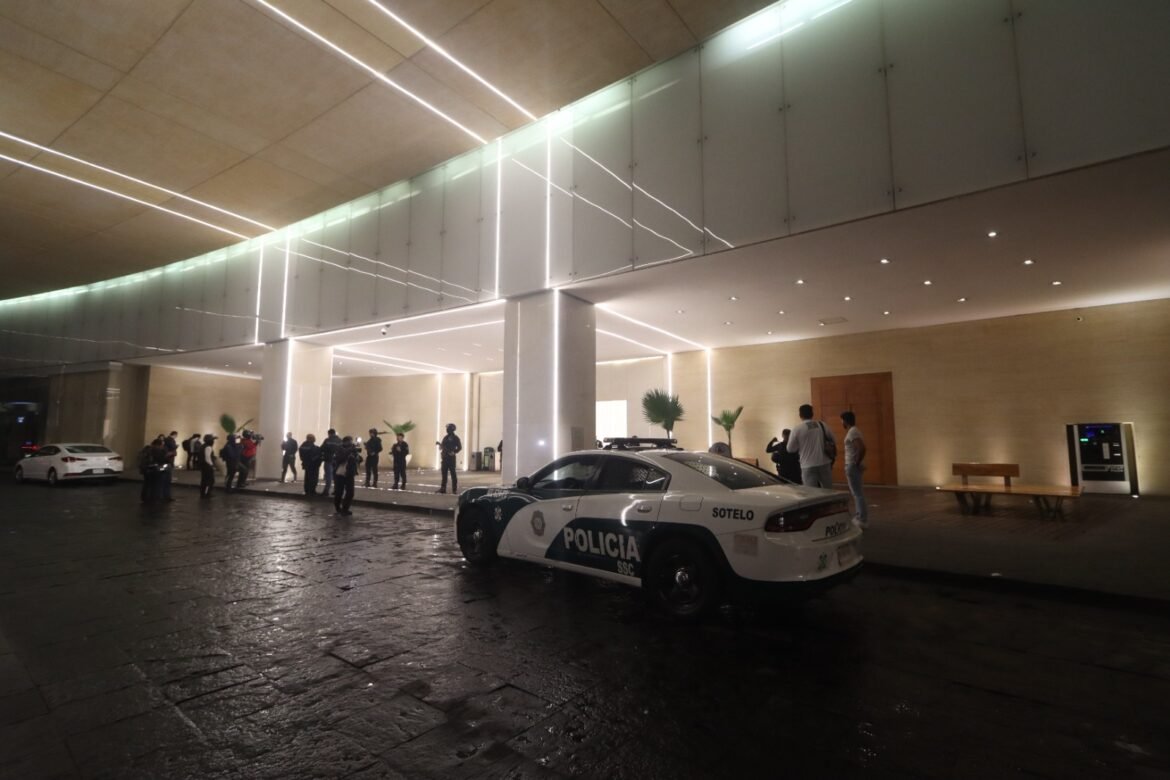 Investiga FGJCDMX robo a joyería de centro comercial en Miguel Hidalgo