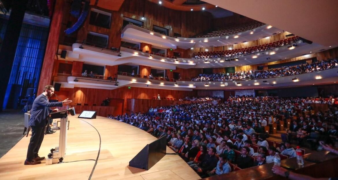 Inauguran el Foro Mil Jóvenes por la Paz