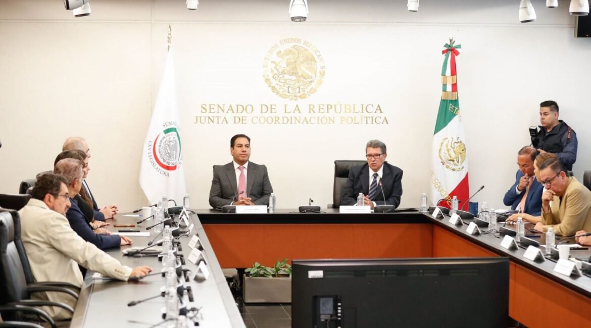 Monreal dice adiós a la Junta de Coordinación Política del Senado