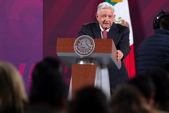 AMLO pide mandar "al carajo" a quienes coaccionen voto en elecciones