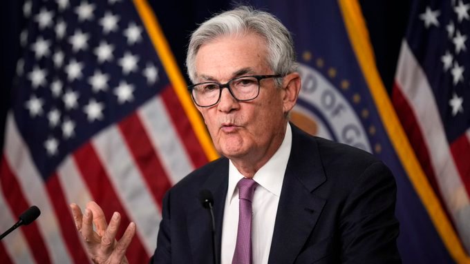 FED sube tasas al máximo y abre la puerta para otro aumento