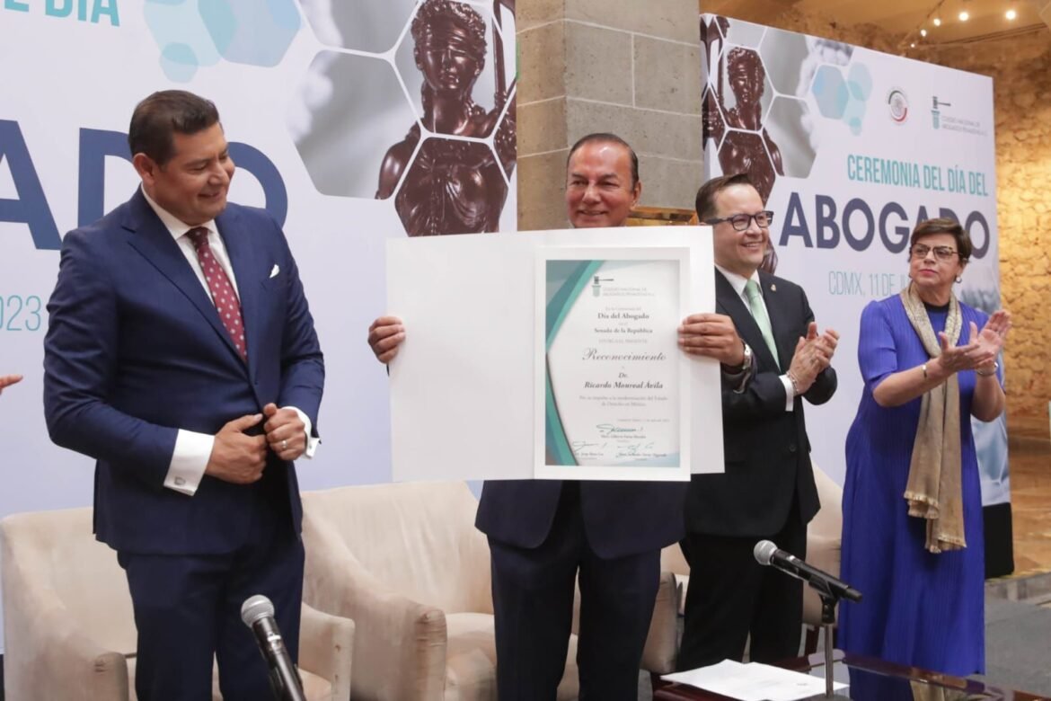 Armenta llama a revalorar el papel de las y los juristas en la procuración e impartición de justicia