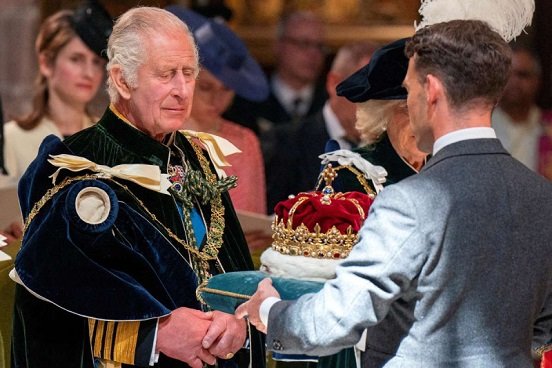 Carlos III y Camila son nuevamente coronados como reyes, ahora en Escocia
