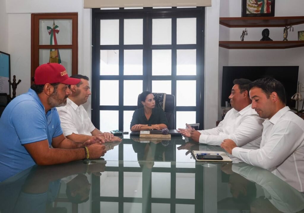 En Cancún, diálogo con CFE para mejores servicios a las familias