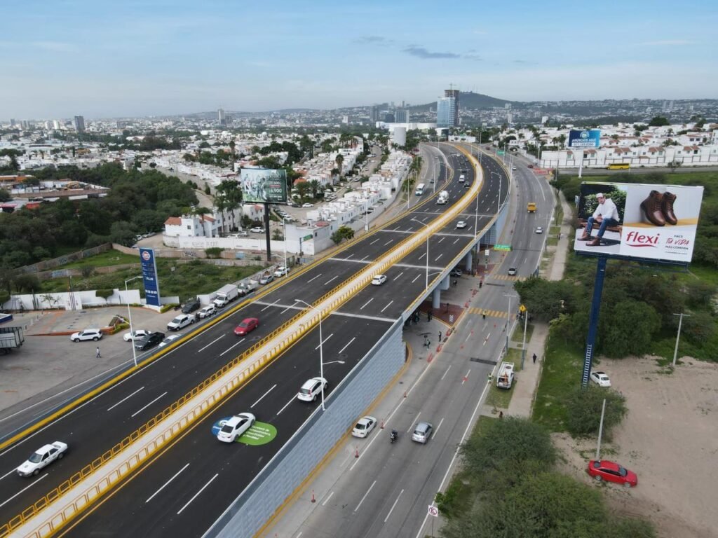 Inaugura Gobernador el Puente Vehicular Talabarteros en León