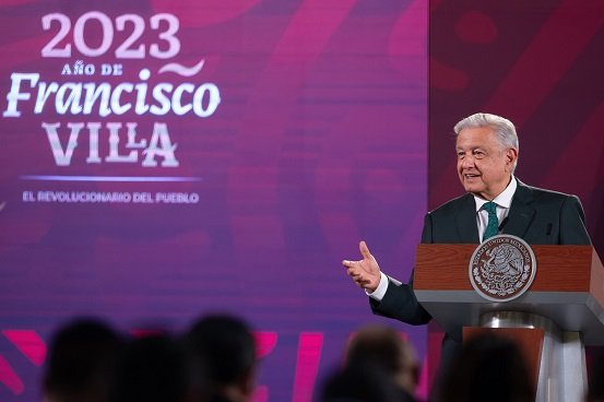 Dice AMLO que Tribunal cambió sus palabras y "el machito" de Palacio dice que ya no mencionará a Xóchitl
