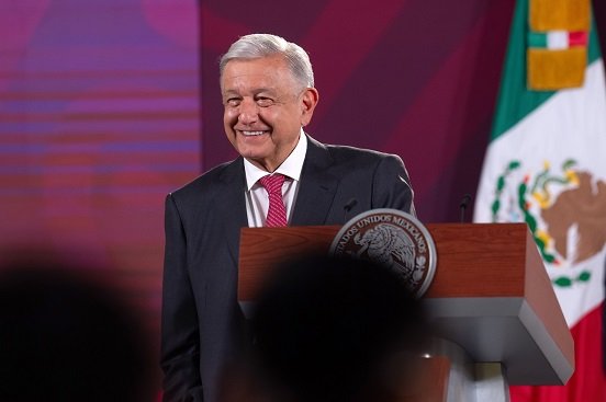 AMLO anuncia conferencias para revisar libros de texto gratuitos