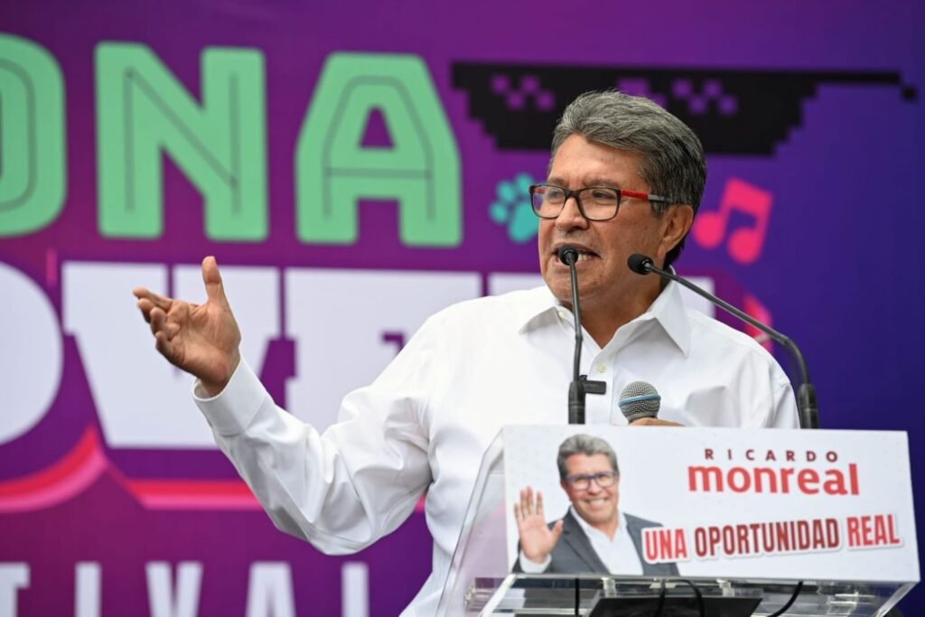 Monreal dice que ya no va por la CDMX y Noroña se queja de que lo quieren sacar de la política