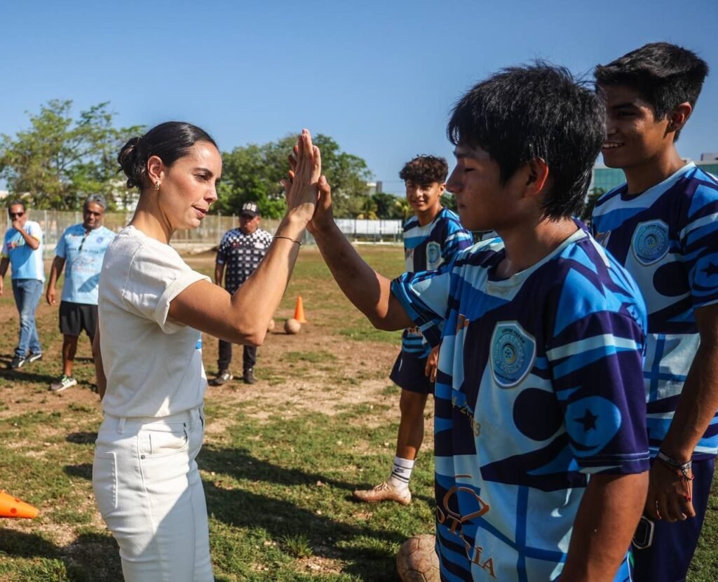 Impulsa Ana Patricia Peralta bienestar social y paz en Cancún, en Quintana Roo