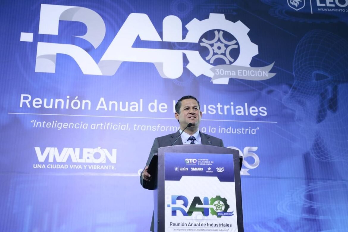 El sector industrial, eje de la economía nacional: Diego Sinhue