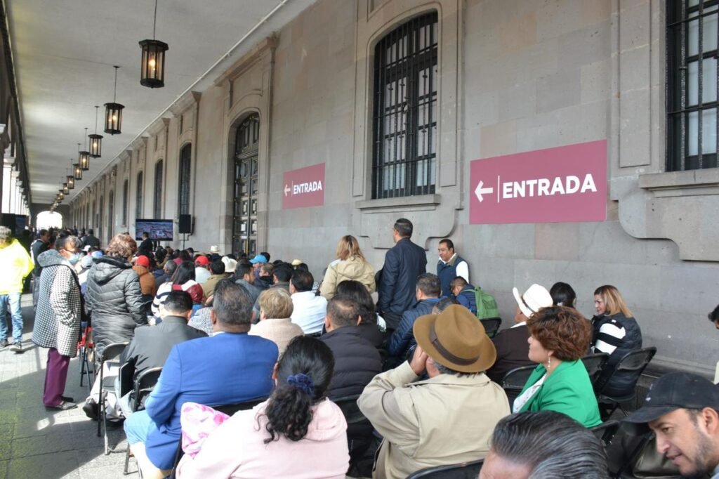 Arranca Delfina Gómez Audiencias Ciudadanas; “las puertas de Palacio de Gobierno están abiertas”