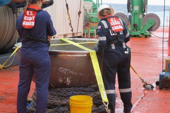 Hallan nuevos "presuntos restos humanos" del sumergible Titán