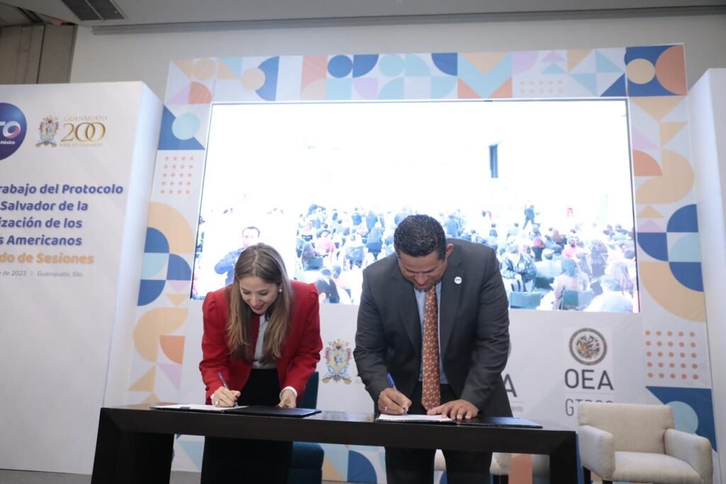 En Guanajuato trabajamos para tener una sociedad más incluyente: Diego Sinhue
