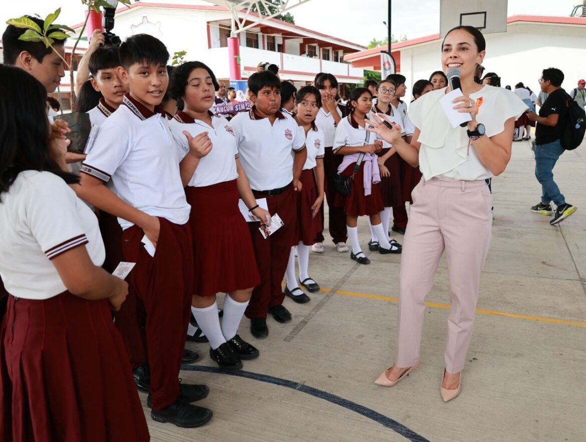 Fortalece Ana Patricia Peralta construcción de la paz entre la juventud cancunenses